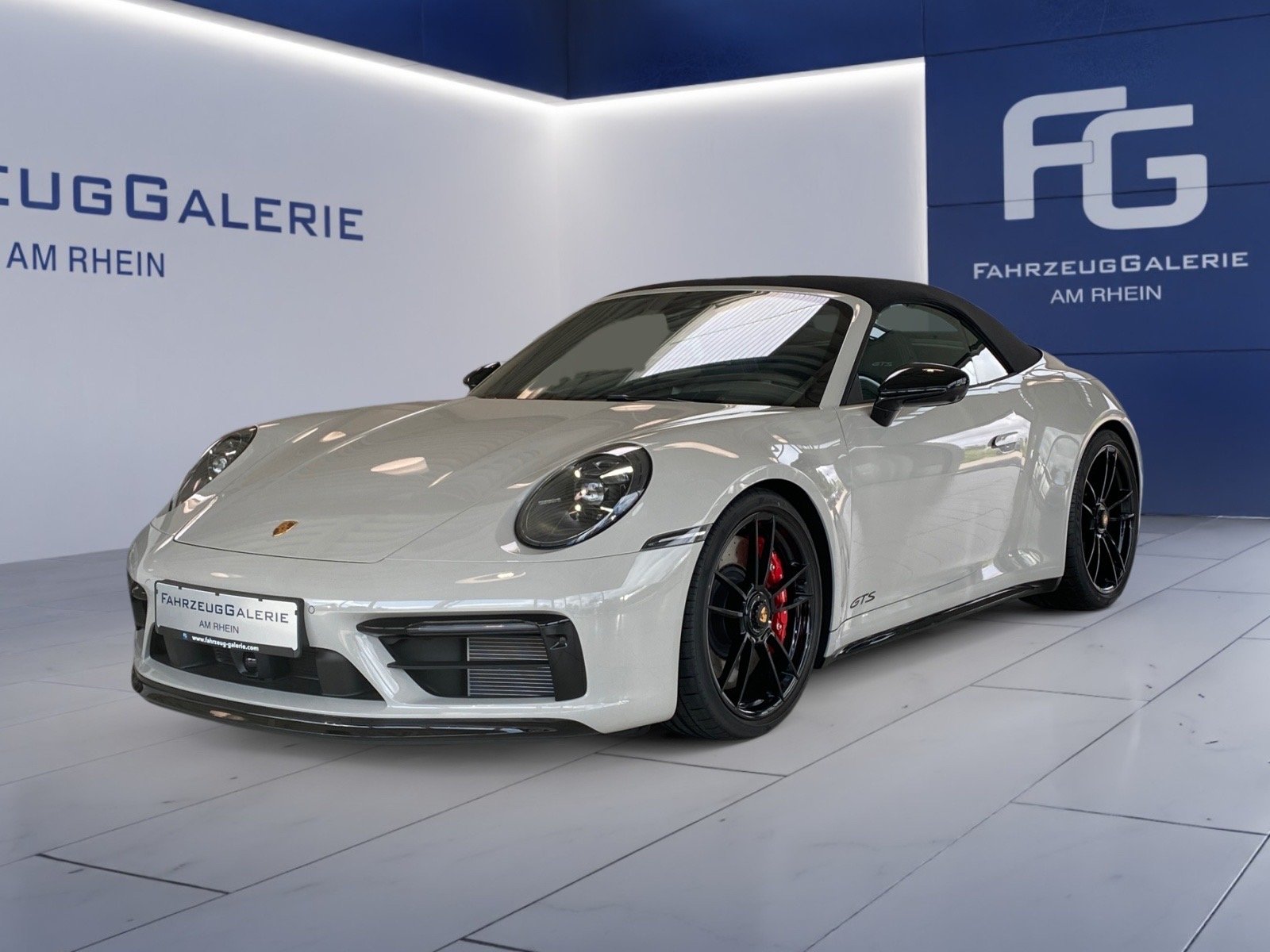 Porsche 992 Carrera Cabriolet GTS